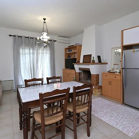 Sani Delight بيت للعطل باراليا ساني