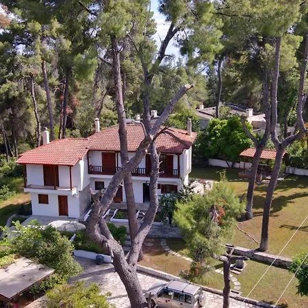 Semesterbostad Sani Delight *