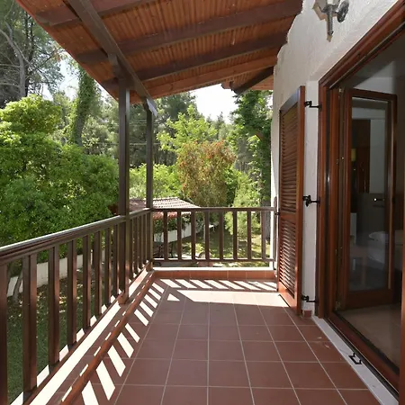 Semesterbostad Sani Delight *